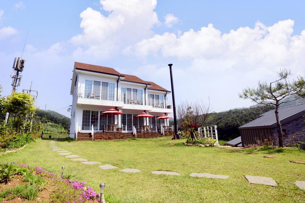 Walking Sky Pension Капхьон Екстериор снимка